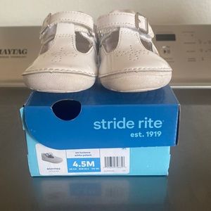 Toddler girls white stride rite shoes